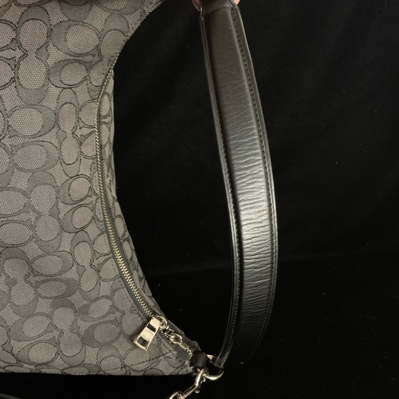 ❌SOLD❌Coach canvas and leather purse - Picture 10 of 15